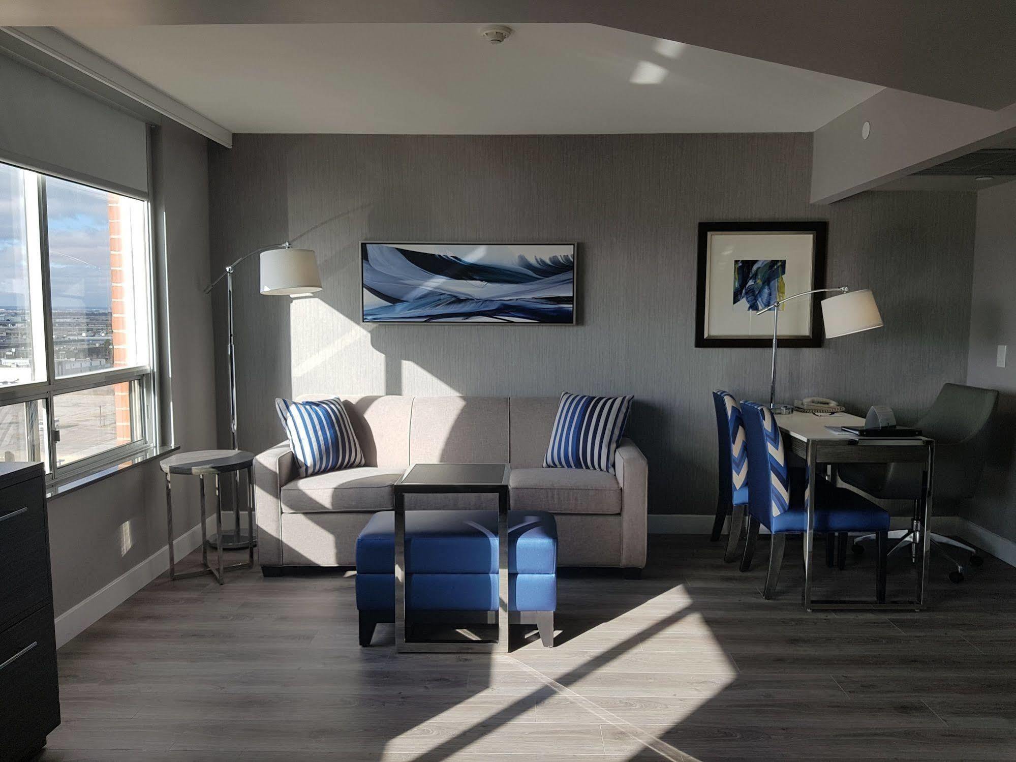 Hotel Carlingview Toronto Airport Mississauga Exterior photo